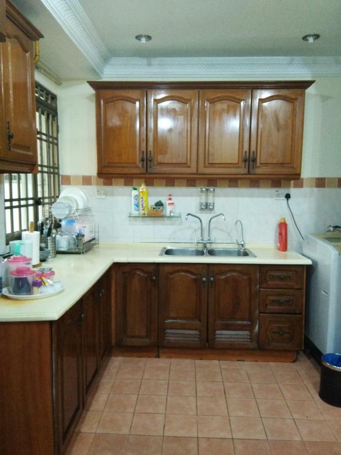 Ainis Guest House In Vista Amani Condominium Kuala Lumpur Buitenkant foto