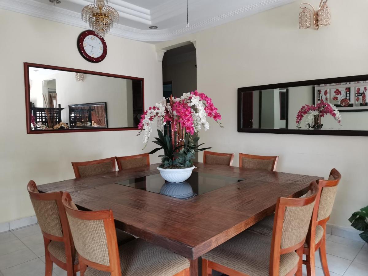 Ainis Guest House In Vista Amani Condominium Kuala Lumpur Buitenkant foto