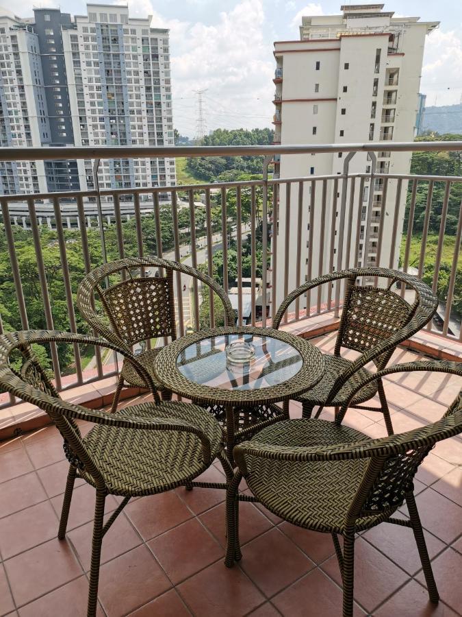 Ainis Guest House In Vista Amani Condominium Kuala Lumpur Buitenkant foto